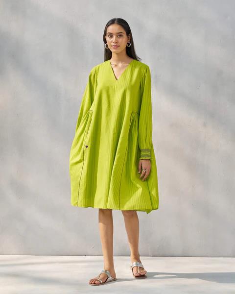 Splash Into Style Trendy Monsoon Colours to Elevate Your Closet-Image 9