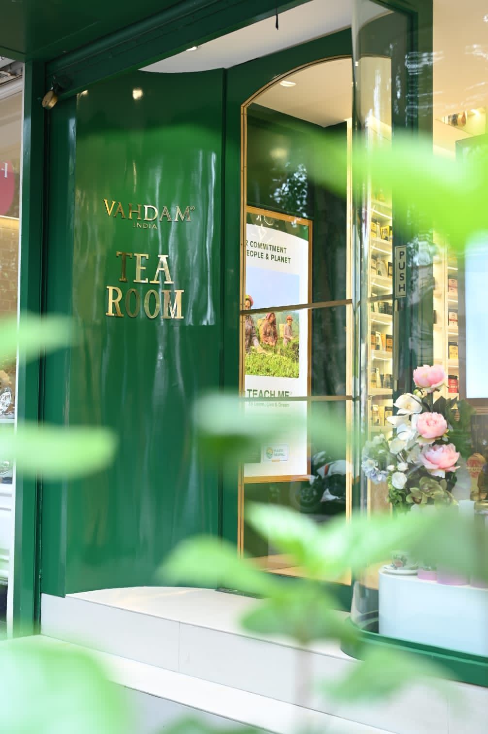 This Tea Room by VAHDAM® India is not to be missed-Image 1