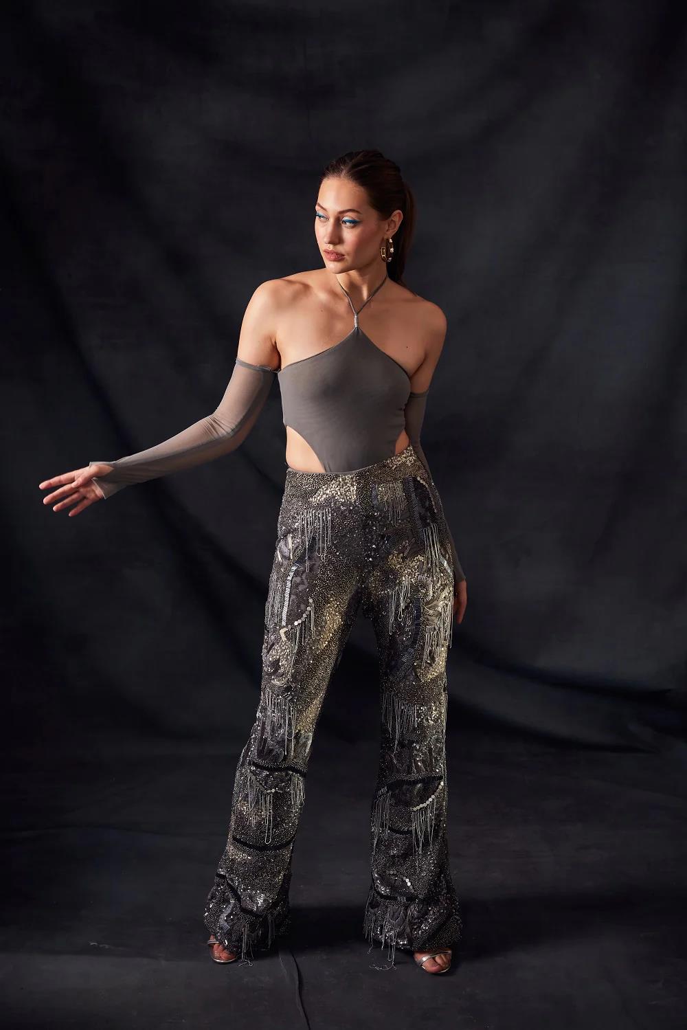 Bodysuits Are The Coolest Silhouette You Need This Summer-Image 8