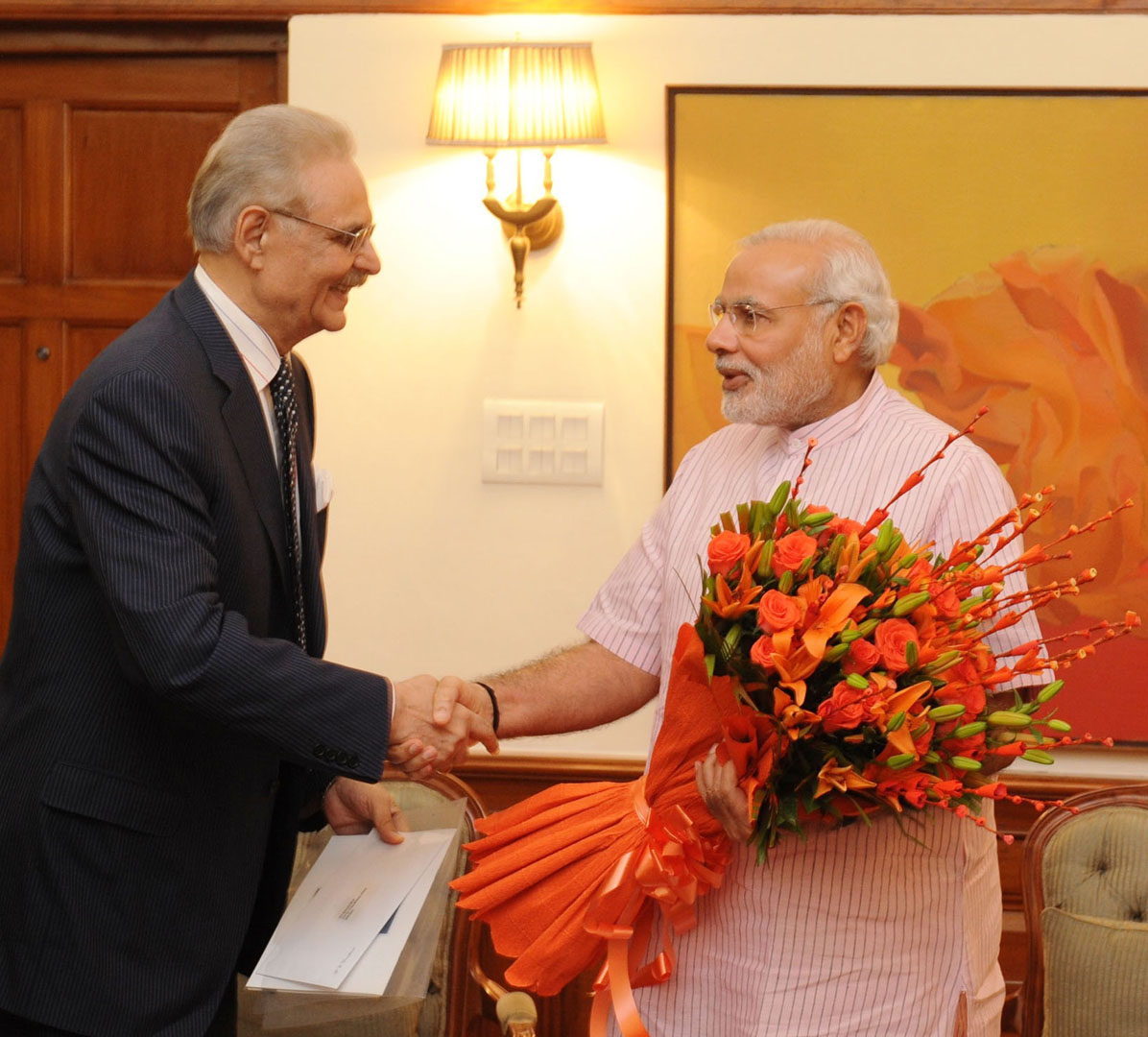 The Chairman, ITC, Shri Y.C. Deveshwar, calls on the Prime Minister, Shri Narendra Modi, and handed over a cheque for Rs. 10 crore for the Prime Minister's National Relief Fund. The employees of ITC have also contributed a day's salary to the Prime Minister's National Relief Fund, in New Delhi on September 20, 2014.