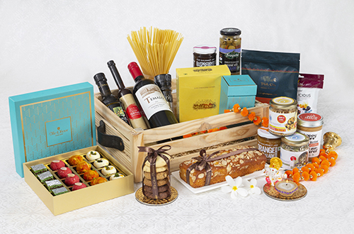 These Rakhi Food Gift Hampers Are Perfect To Celebrate Your Sibling