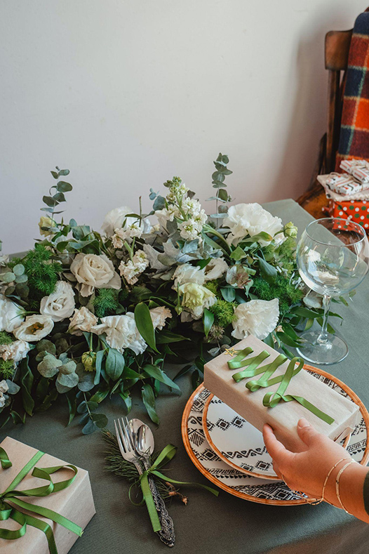 Hosting for the Holidays Create a Festive Tablescape to Impress Your Guests-Image 5